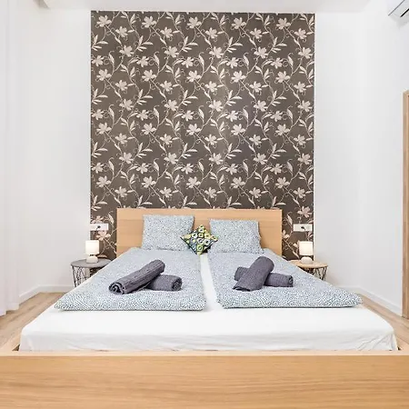 Kmety Deluxe With Sauna Apartman *