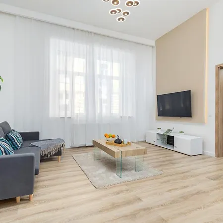 Kmety Deluxe With Sauna Apartment