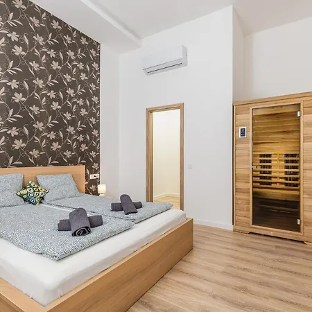 Kmety Deluxe With Sauna *